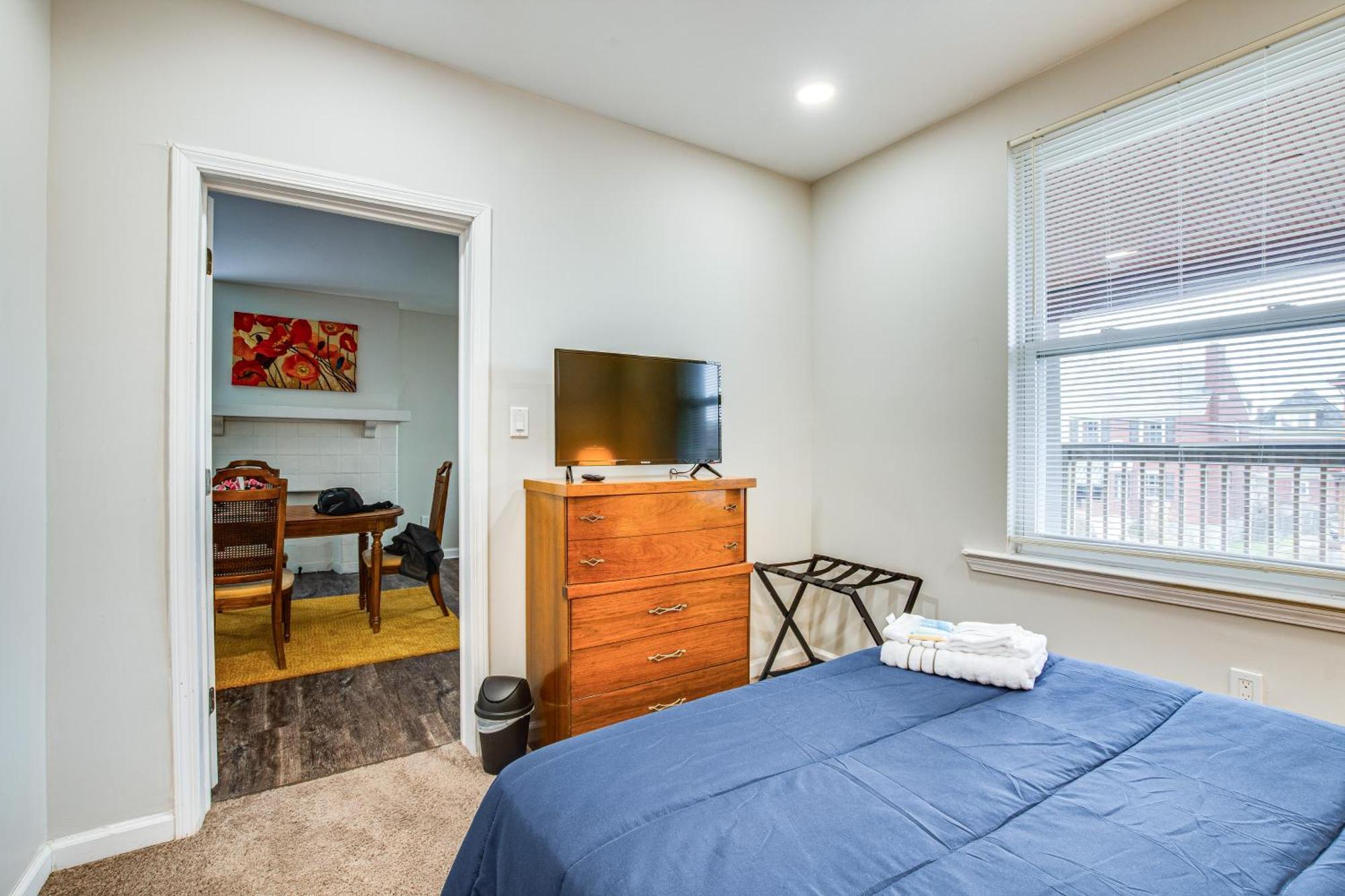 Lovely About 5 Mi To Downtown! Apartment Pittsburgh